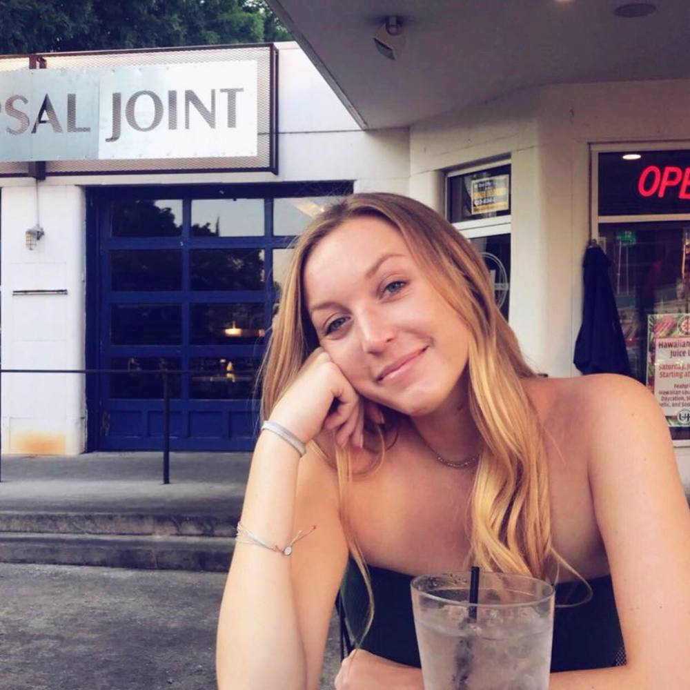 Meet your Posher, Caroline